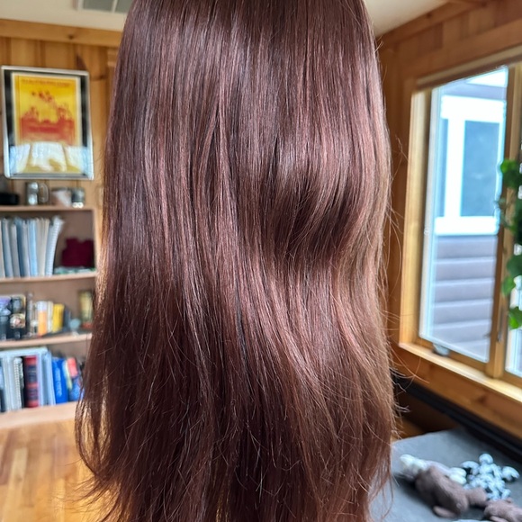 Jon Renau Avery Hand Tied Lace Cap Synthetic Fiber Wig 130/31 Cherry Cobbler - Picture 9 of 14